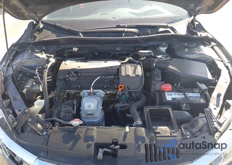 2017 Honda Accord Lx z USA, uszkodzony, nr VIN 1HGCR2F35HA302018